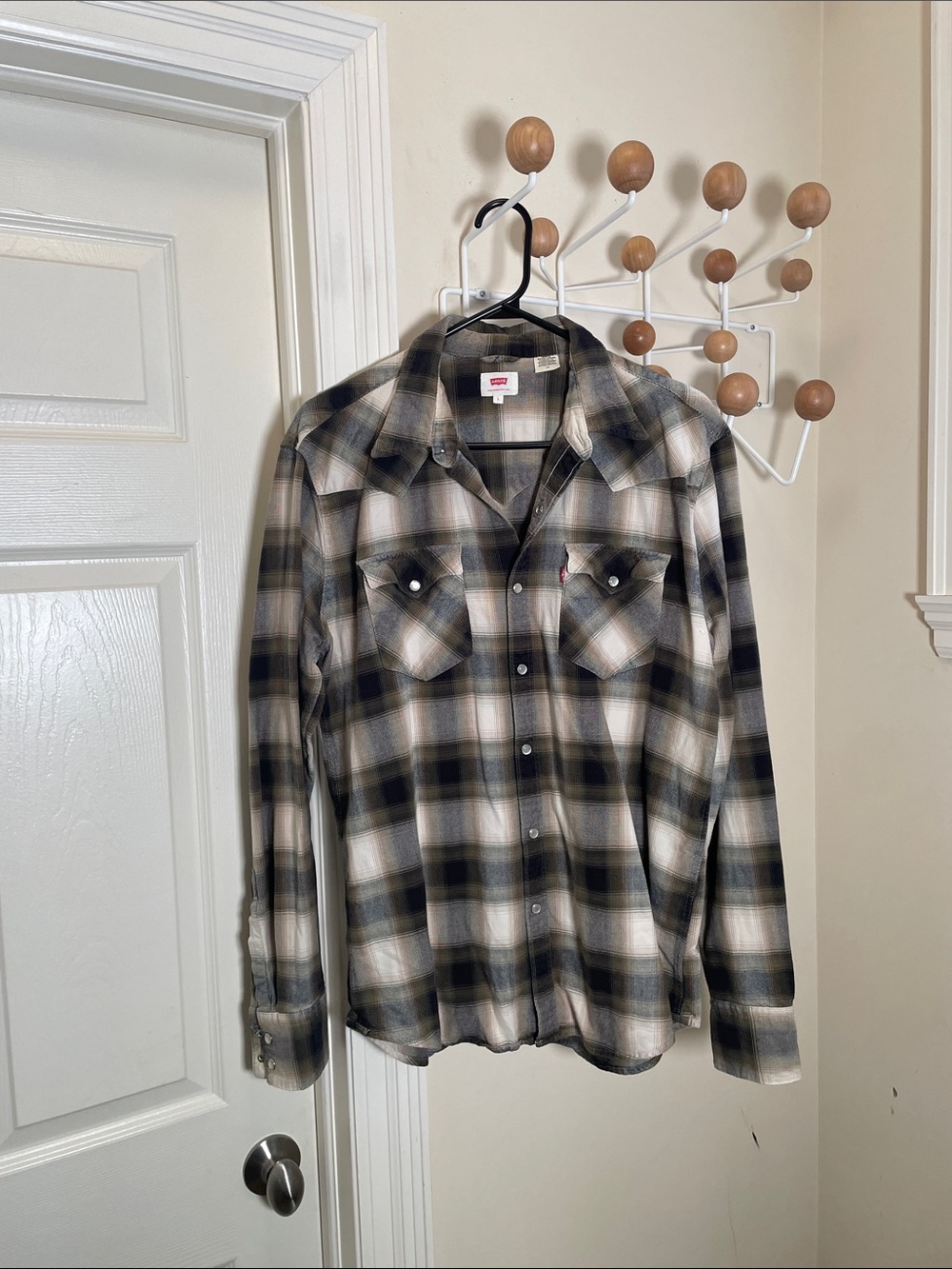Levi's - Classic Pearl Snap Western Button Down Shirt - Black / Cream - L